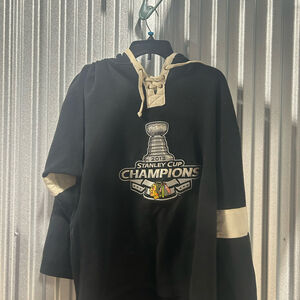 Laced up hoodie 2013 stanley champion blackhawk size Xl